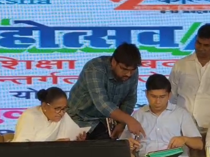 सम्भल कल्कि महोत्सव का भव्य शुभारंभ — मंत्री गुलाब देवी ने दीप प्रज्वलित कर किया उद्घाटन